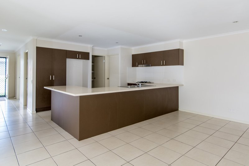 Photo - 20 Valuniu Place, Boronia Heights QLD 4124 - Image 7