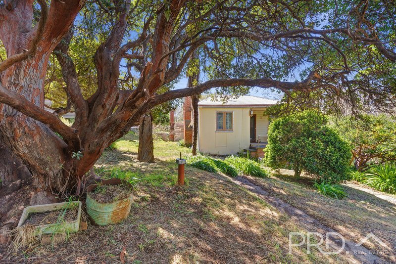 Photo - 20 Victoria Hill Road, Adelong NSW 2729 - Image 2