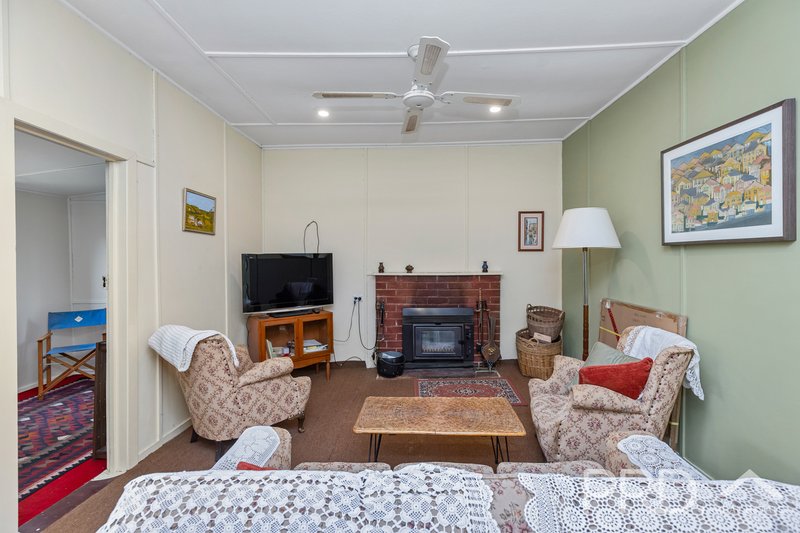 Photo - 20 Victoria Hill Road, Adelong NSW 2729 - Image 6