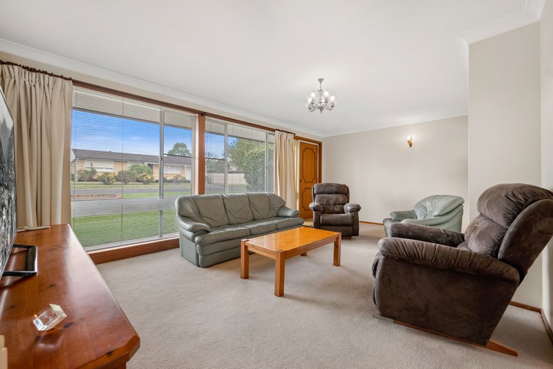 Photo - 20 Victoria Road, Macquarie Fields NSW 2564 - Image 5