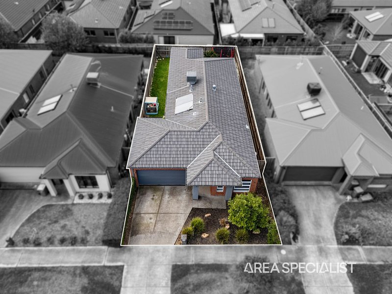 Photo - 20 Viewgrand Drive, Pakenham VIC 3810 - Image 8