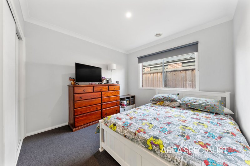 Photo - 20 Viewgrand Drive, Pakenham VIC 3810 - Image 13