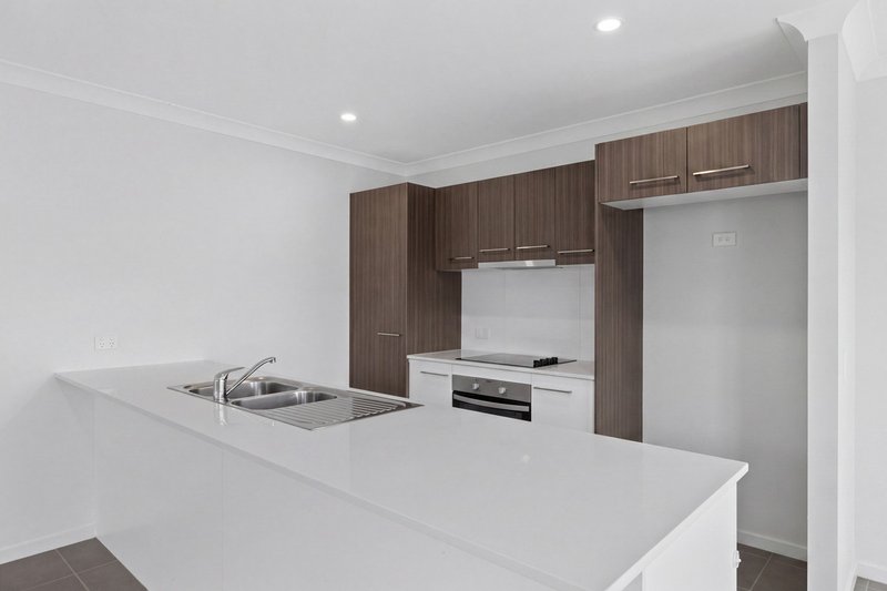 Photo - 20 Viewland Crescent, Thornlands QLD 4164 - Image 2