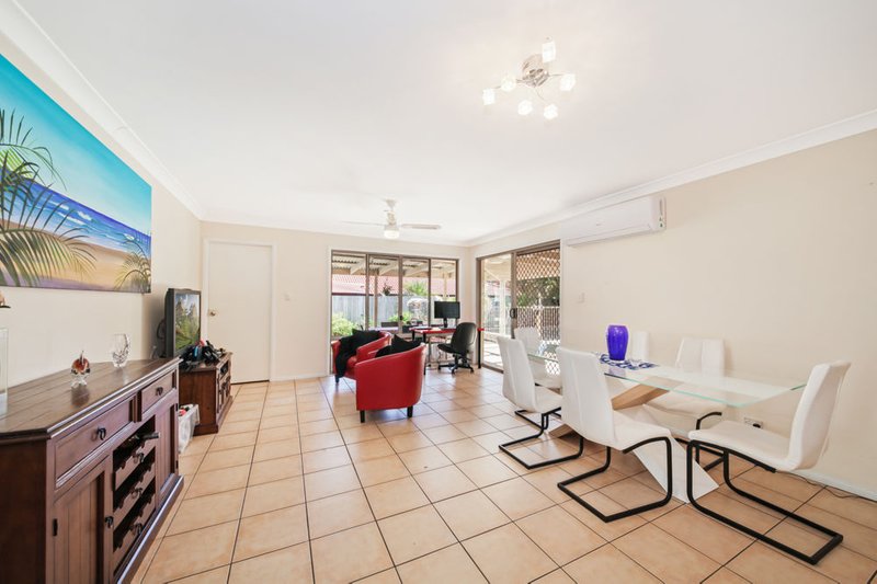 Photo - 20 Viewpoint Drive, Springfield Lakes QLD 4300 - Image 8