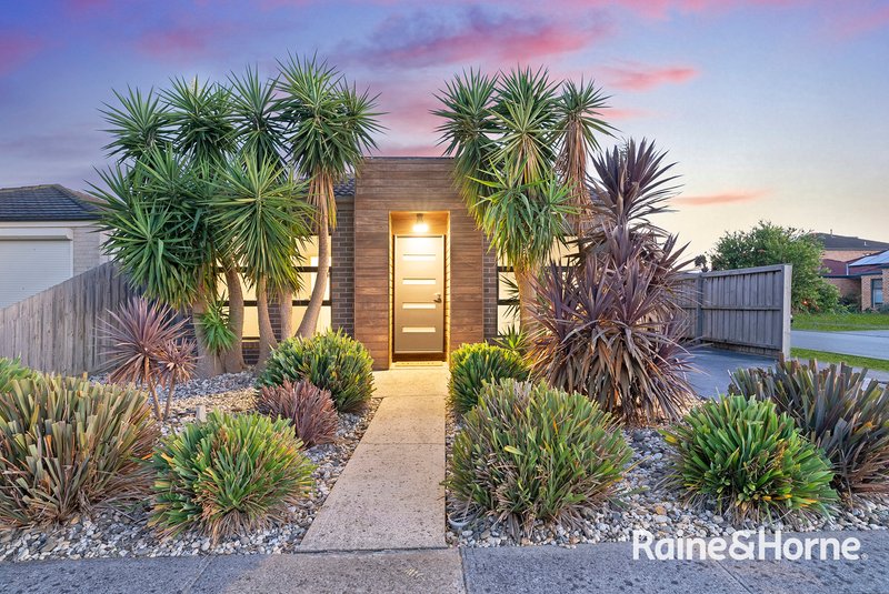 20 Violet Way, Cranbourne VIC 3977