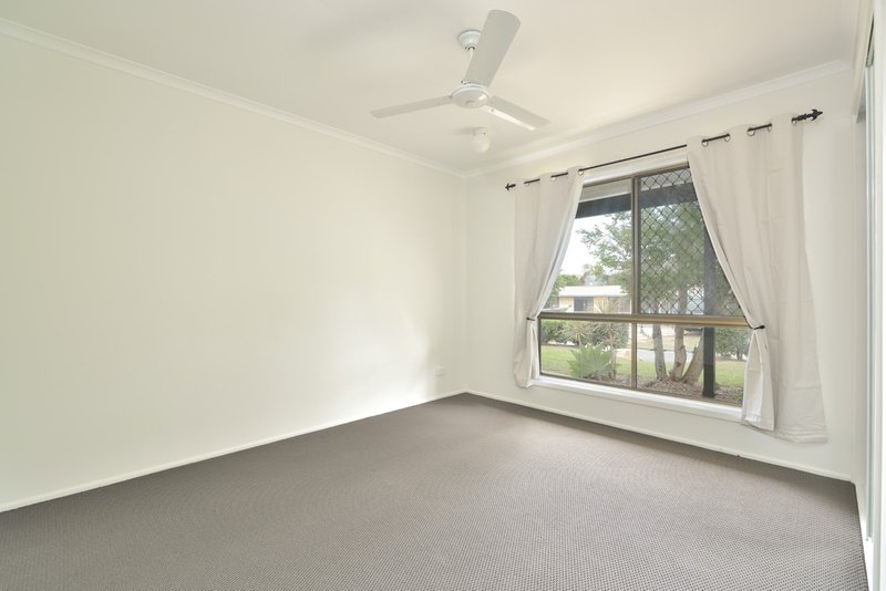 Photo - 20 Waratah Street, Kin Kora QLD 4680 - Image 16