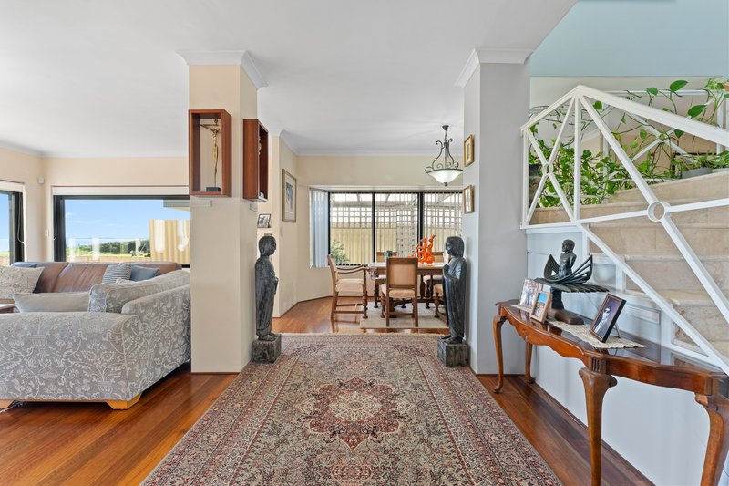 Photo - 20 Warnbro Beach Road, Safety Bay WA 6169 - Image 9