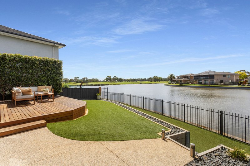 Photo - 20 Waterside Circuit, Sandhurst VIC 3977 - Image 2