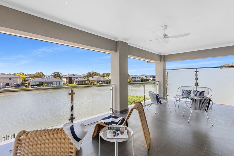 Photo - 20 Waterside Circuit, Sandhurst VIC 3977 - Image 17