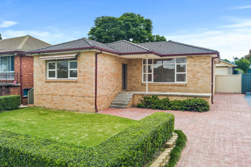 20 Waterside Parade, Peakhurst Heights NSW 2210