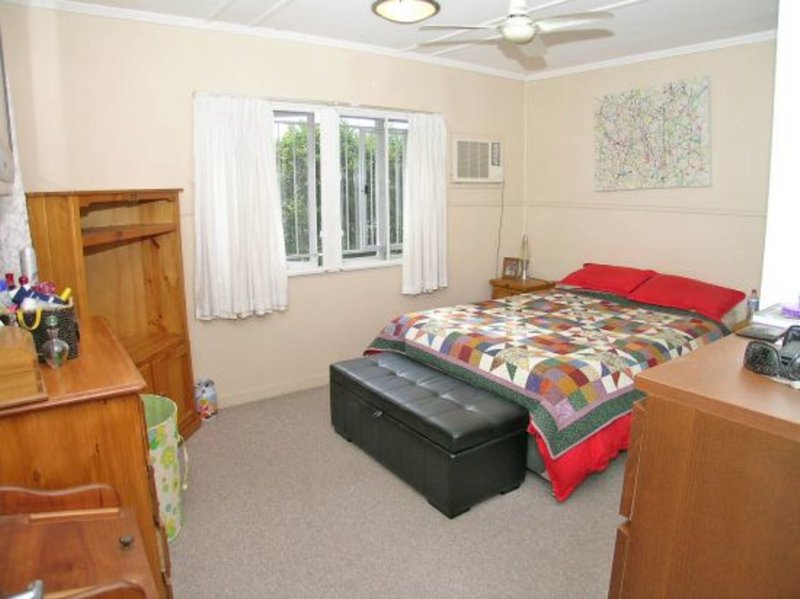 Photo - 20 Watford Street, Upper Mount Gravatt QLD 4122 - Image 7