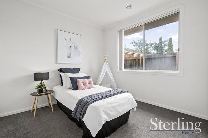 Photo - 20 Weaver Court, Altona Meadows VIC 3028 - Image 9