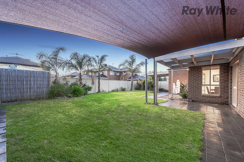 Photo - 20 Wellington Place, Caroline Springs VIC 3023 - Image 20