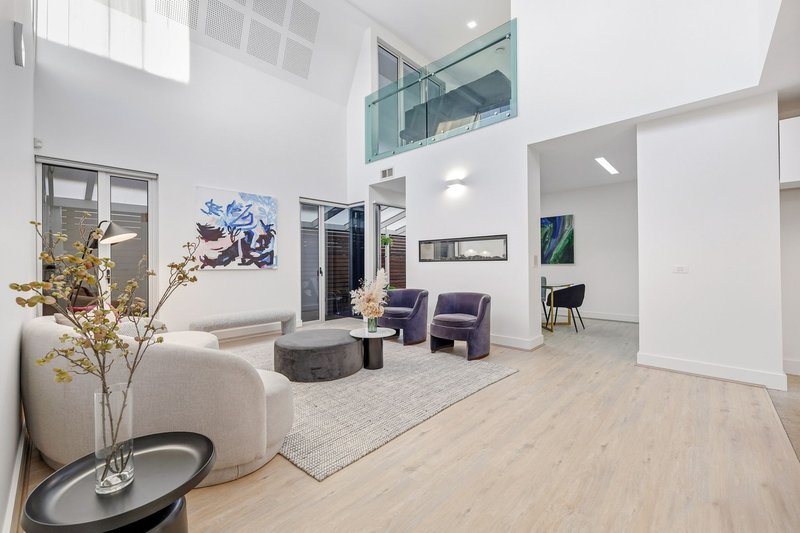 Photo - 20 Westwood Boulevard, Keysborough VIC 3173 - Image 3