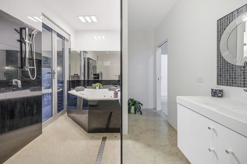 Photo - 20 Westwood Boulevard, Keysborough VIC 3173 - Image 11