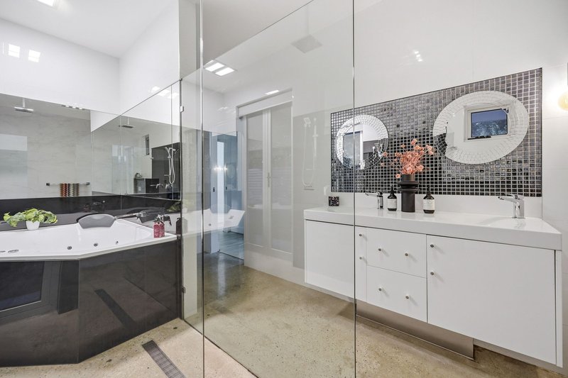 Photo - 20 Westwood Boulevard, Keysborough VIC 3173 - Image 12