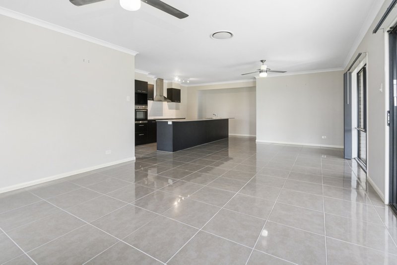 Photo - 20 Westwood Crescent, Hatton Vale QLD 4341 - Image 5