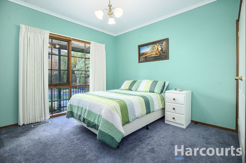 Photo - 20 Whipbird Court, Rowville VIC 3178 - Image 11