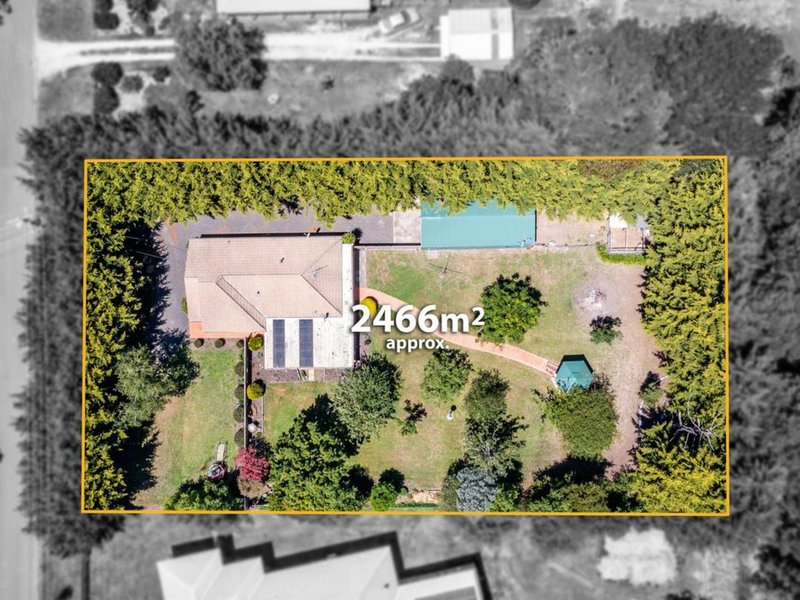 Photo - 20 White Avenue, Romsey VIC 3434 - Image 2
