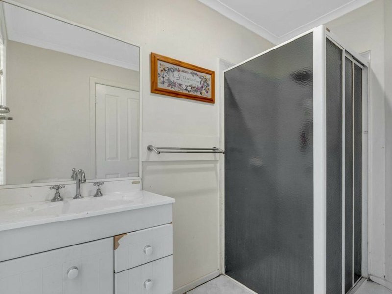 Photo - 20 White Avenue, Romsey VIC 3434 - Image 8