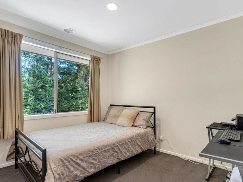 Photo - 20 White Avenue, Romsey VIC 3434 - Image 9