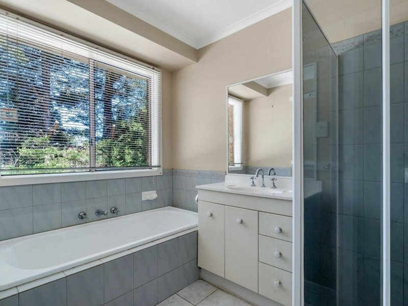 Photo - 20 White Avenue, Romsey VIC 3434 - Image 10