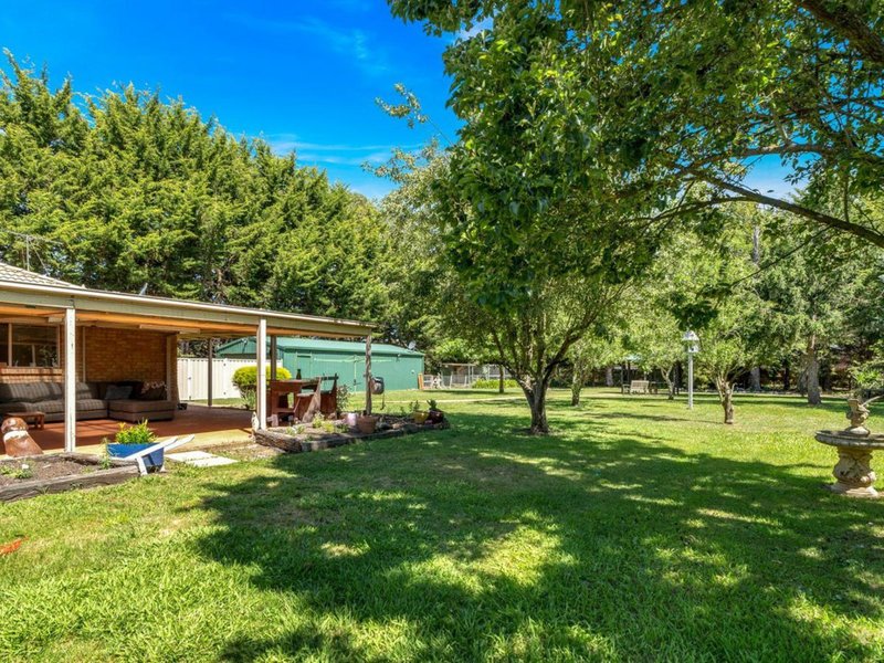 Photo - 20 White Avenue, Romsey VIC 3434 - Image 13