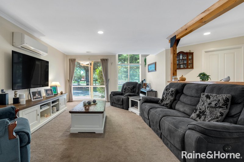 Photo - 20 White Avenue, Romsey VIC 3434 - Image 4