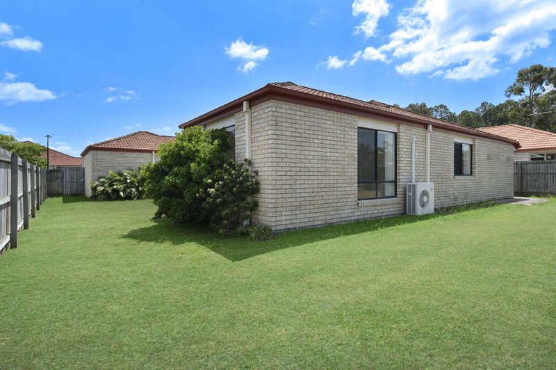 Photo - 20 Whitfield Crescent, North Lakes QLD 4509 - Image 15