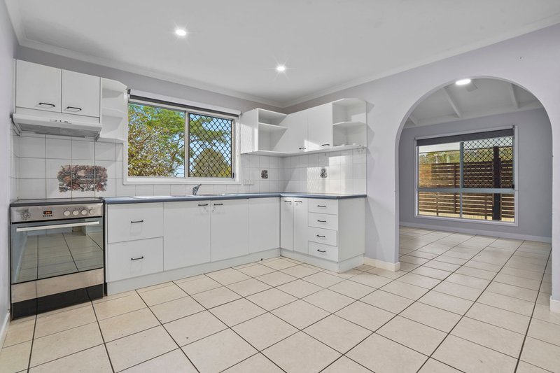 Photo - 20 Willand Drive, Beenleigh QLD 4207 - Image 4