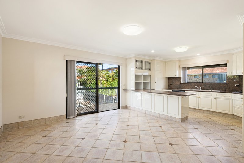 Photo - 20 Willmington Street, Wooloowin QLD 4030 - Image 9