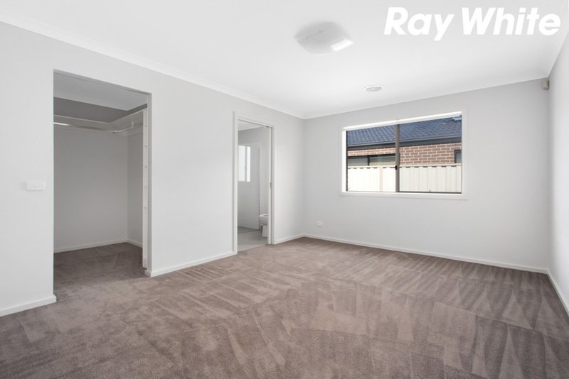 Photo - 20 Willowtree Drive, Pakenham VIC 3810 - Image 4