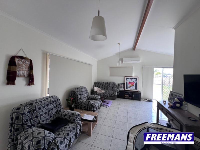 Photo - 20 Windsor Circle, Kingaroy QLD 4610 - Image 4