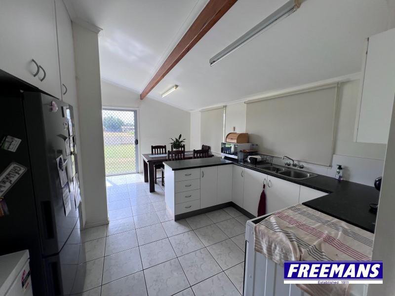 Photo - 20 Windsor Circle, Kingaroy QLD 4610 - Image 10