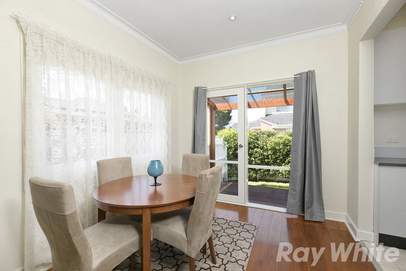 Photo - 20 Winsome Street, Mentone VIC 3194 - Image 3