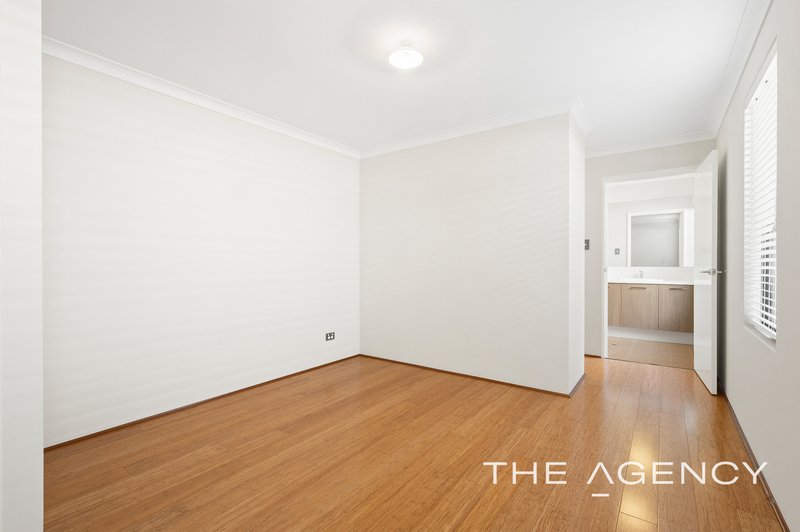 Photo - 20 Wintergreen Crescent, Treeby WA 6164 - Image 14
