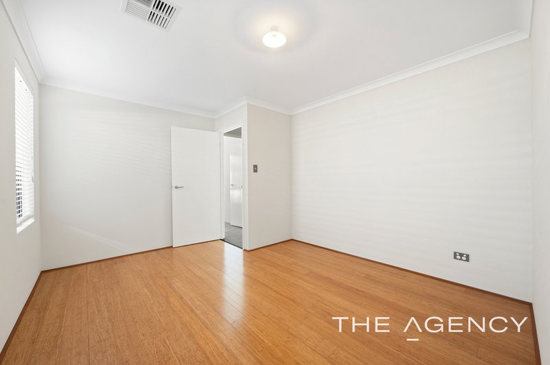 Photo - 20 Wintergreen Crescent, Treeby WA 6164 - Image 15