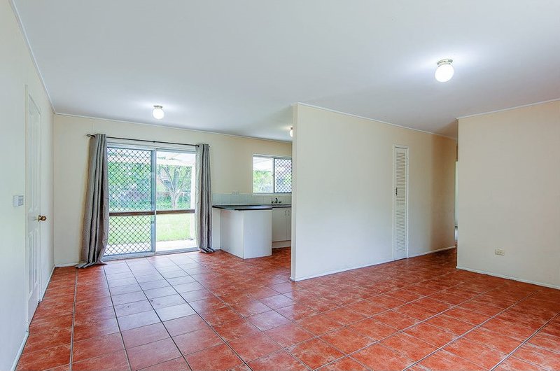 Photo - 20 Woodash Street, Kingston QLD 4114 - Image 6