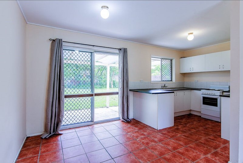 Photo - 20 Woodash Street, Kingston QLD 4114 - Image 13