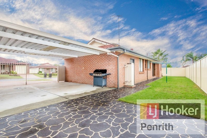 Photo - 20 Woodi Close, Glenmore Park NSW 2745 - Image 12