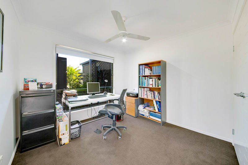 Photo - 20 Woodland Court, Kirkwood QLD 4680 - Image 9