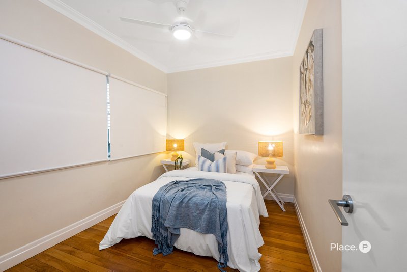 Photo - 20 Woodrow Drive, Coorparoo QLD 4151 - Image 16