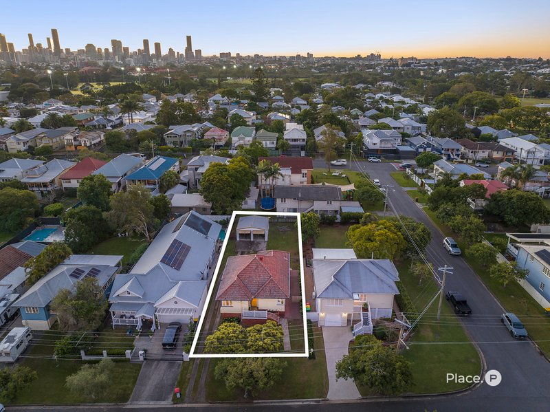 Photo - 20 Woodrow Drive, Coorparoo QLD 4151 - Image 22