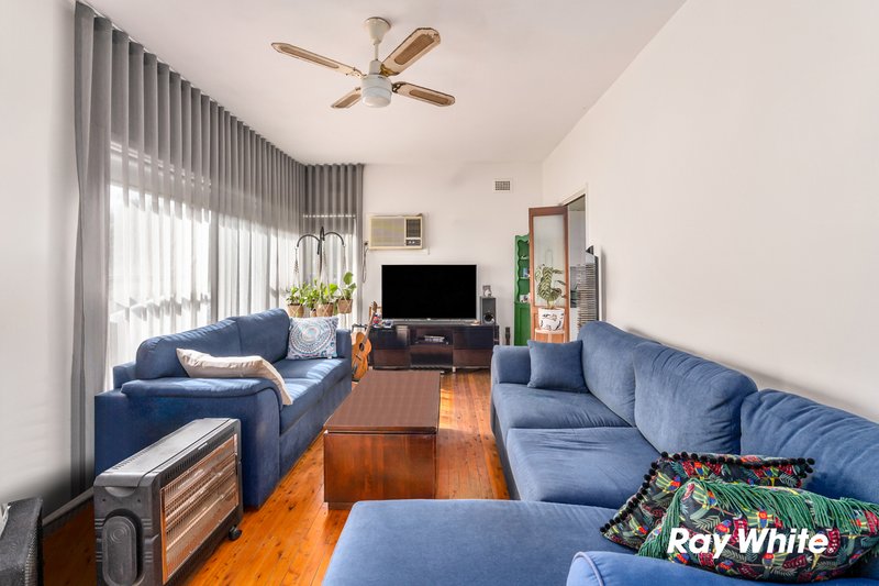 Photo - 20 Wycombe Street, Doonside NSW 2767 - Image 2