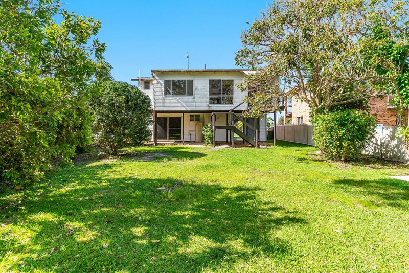 Photo - 20 Yamba Road, Yamba NSW 2464 - Image 11