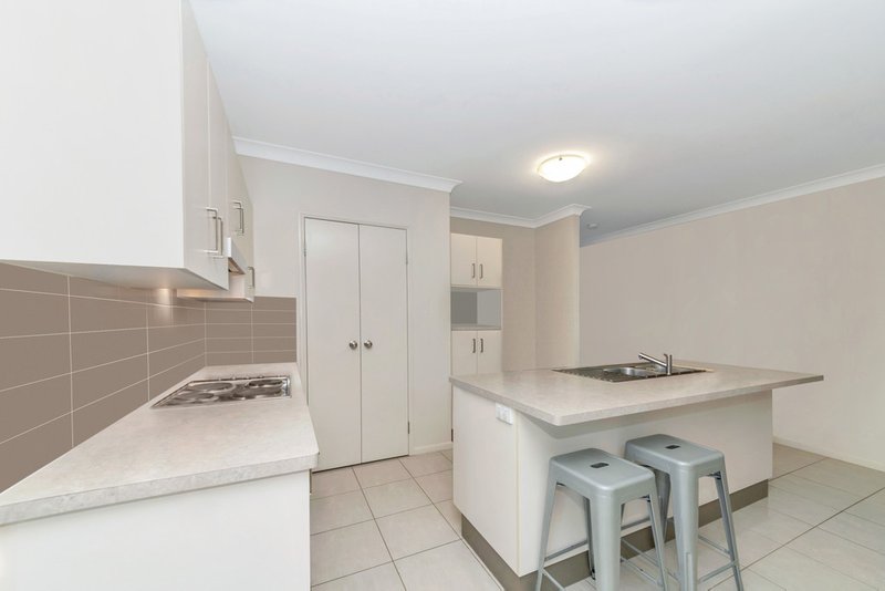 Photo - 20 Yanooa Court, Bushland Beach QLD 4818 - Image 3