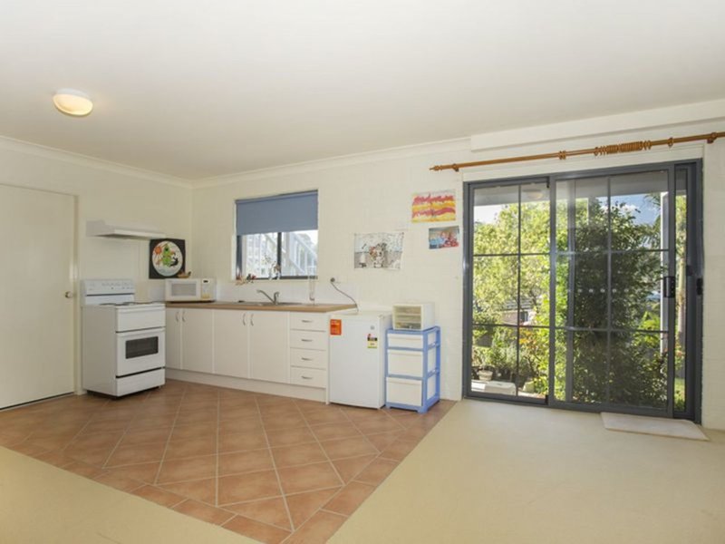 Photo - 20 Yarrabee Drive, Catalina NSW 2536 - Image 9