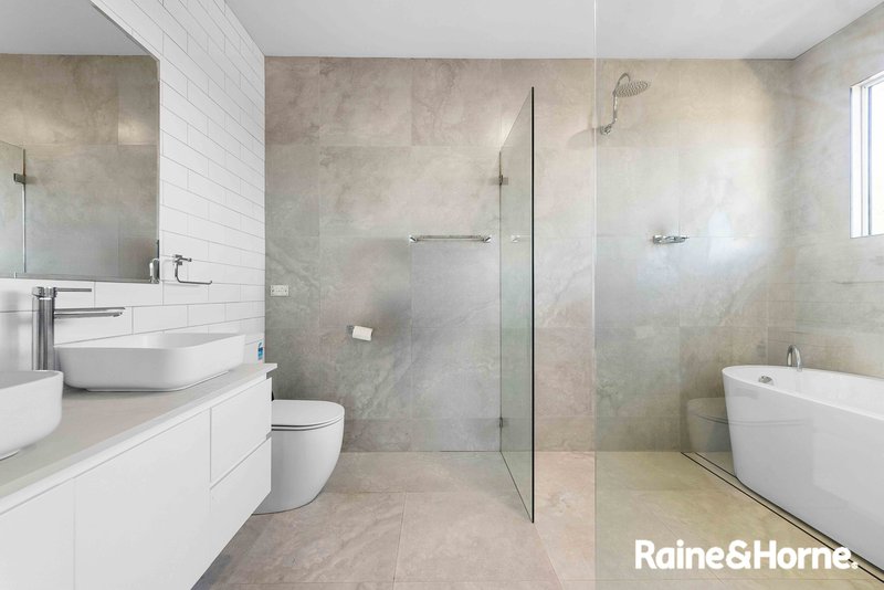 Photo - 200 Edgar Street, Condell Park NSW 2200 - Image 4