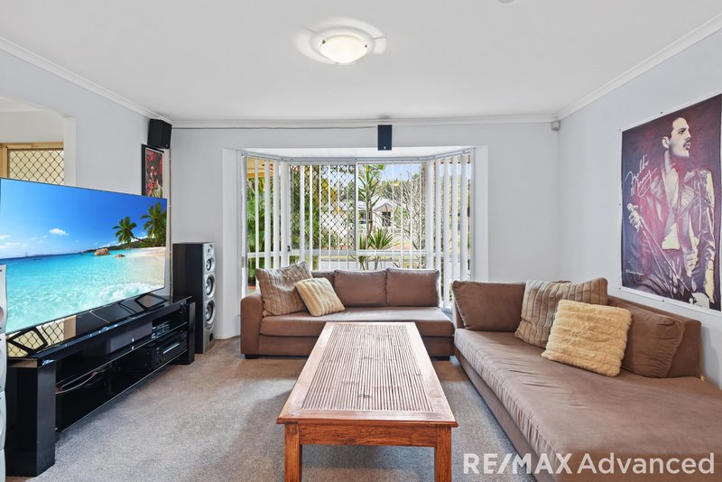 Photo - 200 Endeavour Drive, Banksia Beach QLD 4507 - Image 2