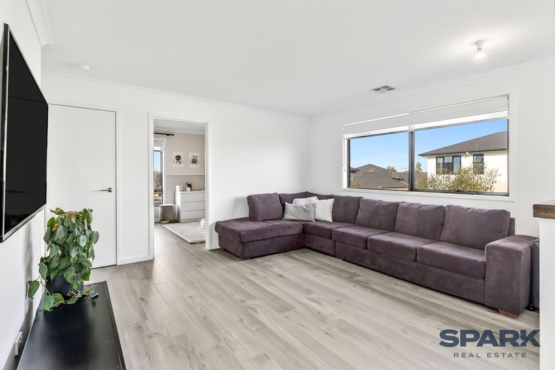 Photo - 200 Frontier Avenue, Aintree VIC 3336 - Image 10